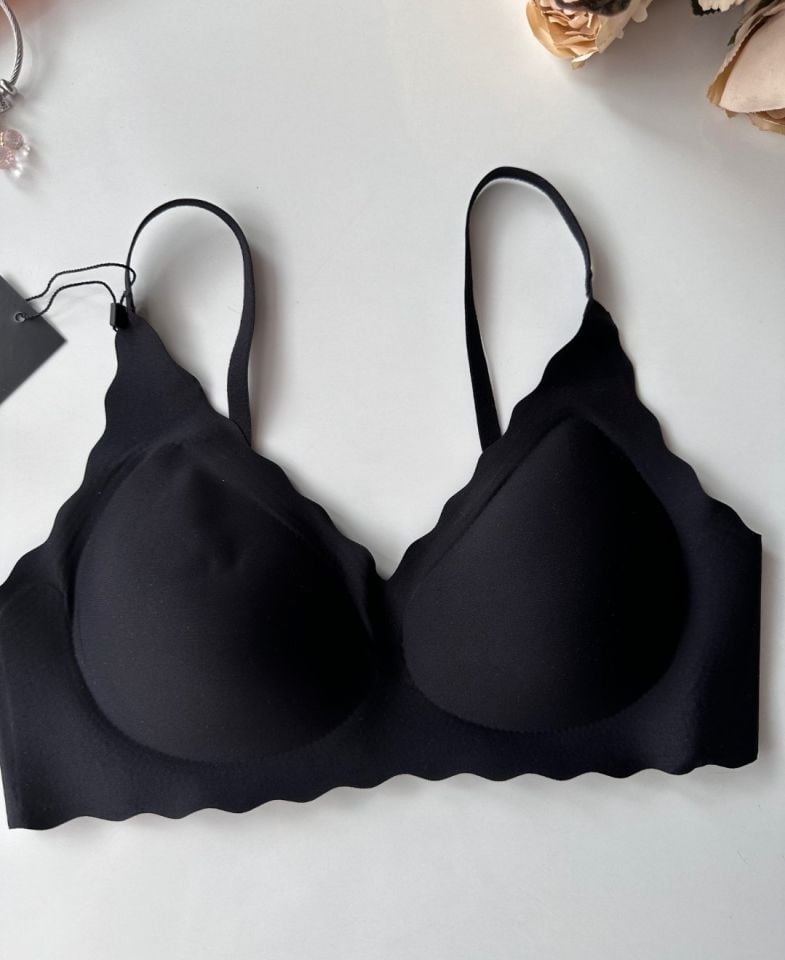 Carla İthal Lazer Kesim Dikişsiz Çıkarılabilir Padli Destekli Rahat Sütyen/Bralet -82 Siyah - S