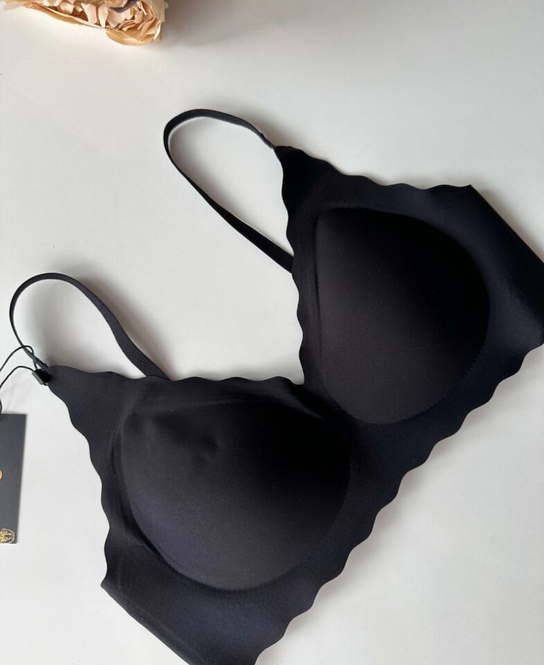 Carla İthal Lazer Kesim Dikişsiz Çıkarılabilir Padli Destekli Rahat Sütyen/Bralet -82 Siyah - L