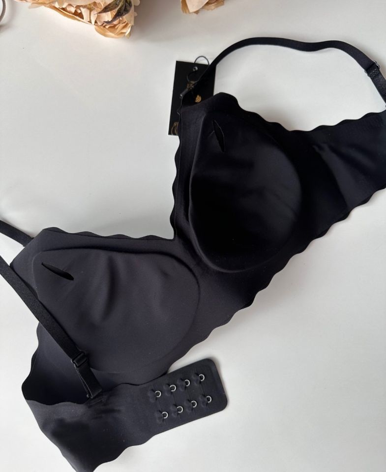 Carla İthal Lazer Kesim Dikişsiz Çıkarılabilir Padli Destekli Rahat Sütyen/Bralet -82 Siyah - L