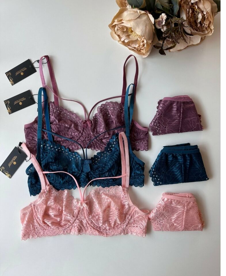 Lace Love Parlak Kumaş Dantelli Balenli Cheeky Külot Sütyen Takım Pembe - 80B