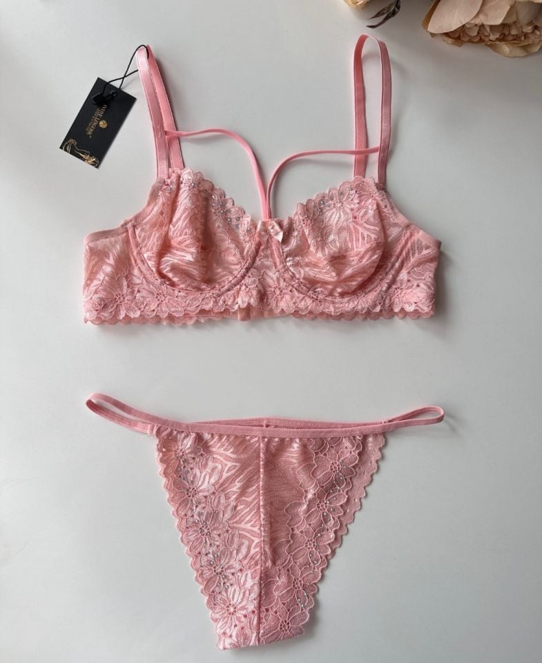 Lace Love Parlak Kumaş Dantelli Balenli Cheeky Külot Sütyen Takım Pembe - 95B