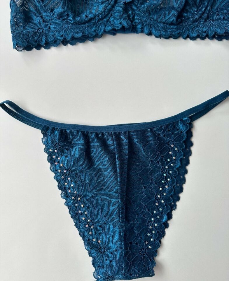 Lace Love Parlak Kumaş Dantelli Balenli Cheeky Külot Sütyen Takım Petrol Yeşili - 90B
