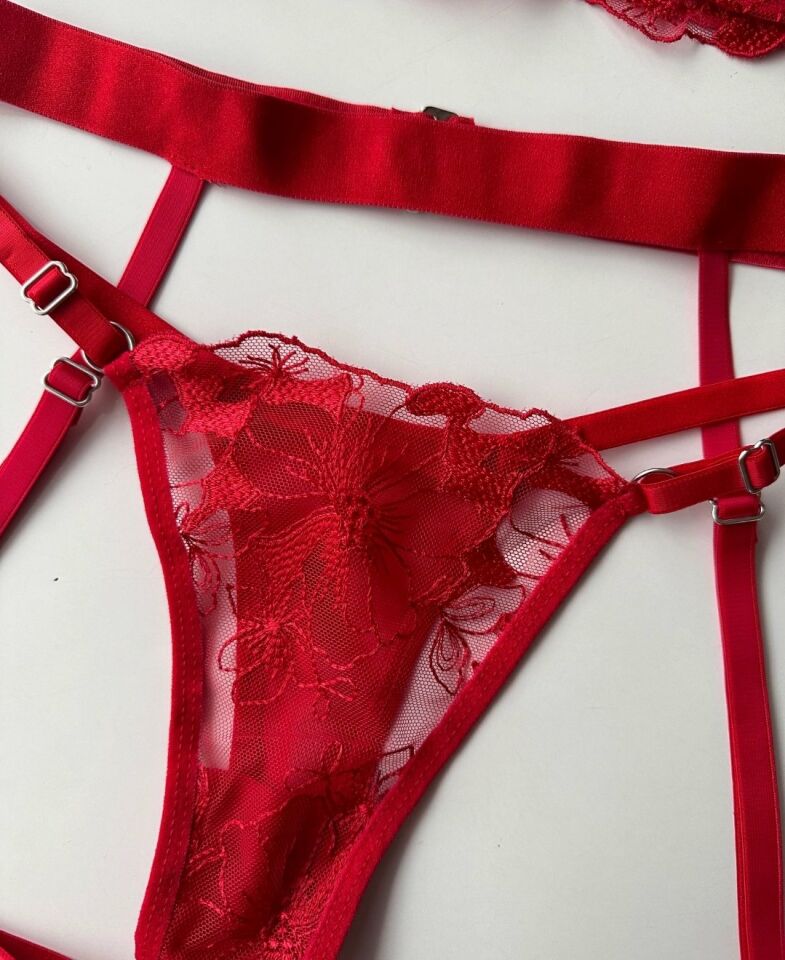 Romance Kırmızı Çiçek Desenli Balenli Jartiyer Takım 75B