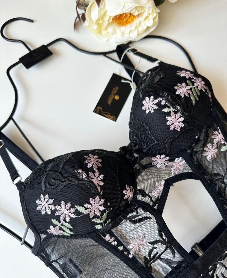 Alora Çiçek Desenli Transparan Tasarım Jartiyerli Padlli Bodysuit Siyah - L