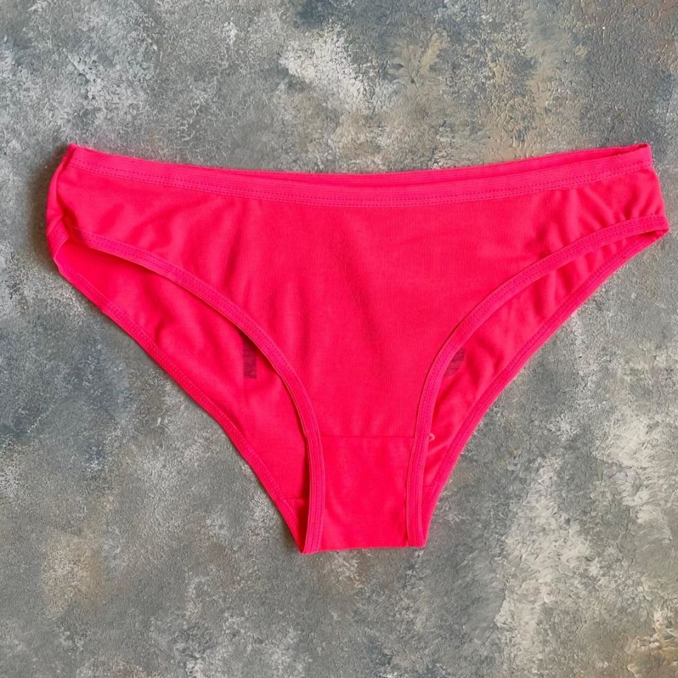Kadın %95 Pamuklu Günlük Kullanım Seksi Yazılı Slip Neon Pembe/Kiss me I'm Sexy - S/M