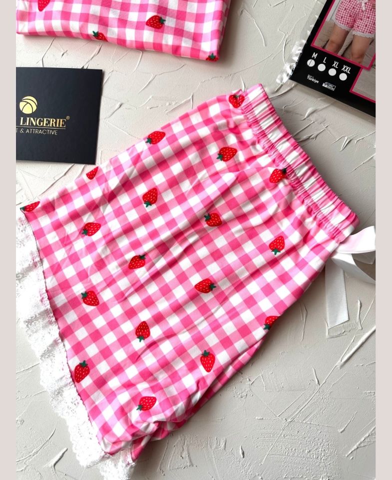 Intive Dantel Detaylı Yumuşacık Pembe Çilek Desenli Askılı Bluz Şort Pijama Takımı Pembe - L