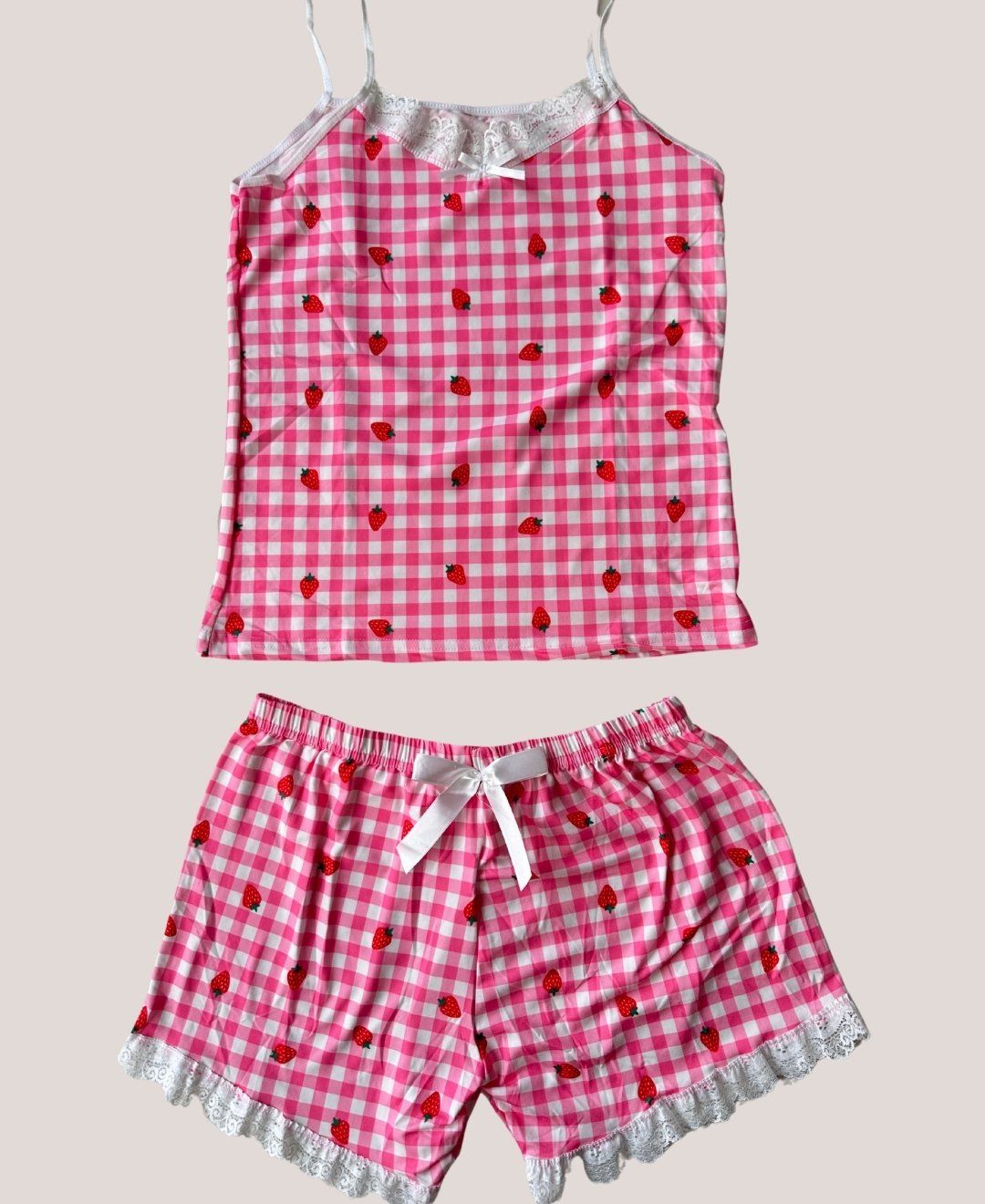 Intive Dantel Detaylı Yumuşacık Pembe Çilek Desenli Askılı Bluz Şort Pijama Takımı Pembe - L