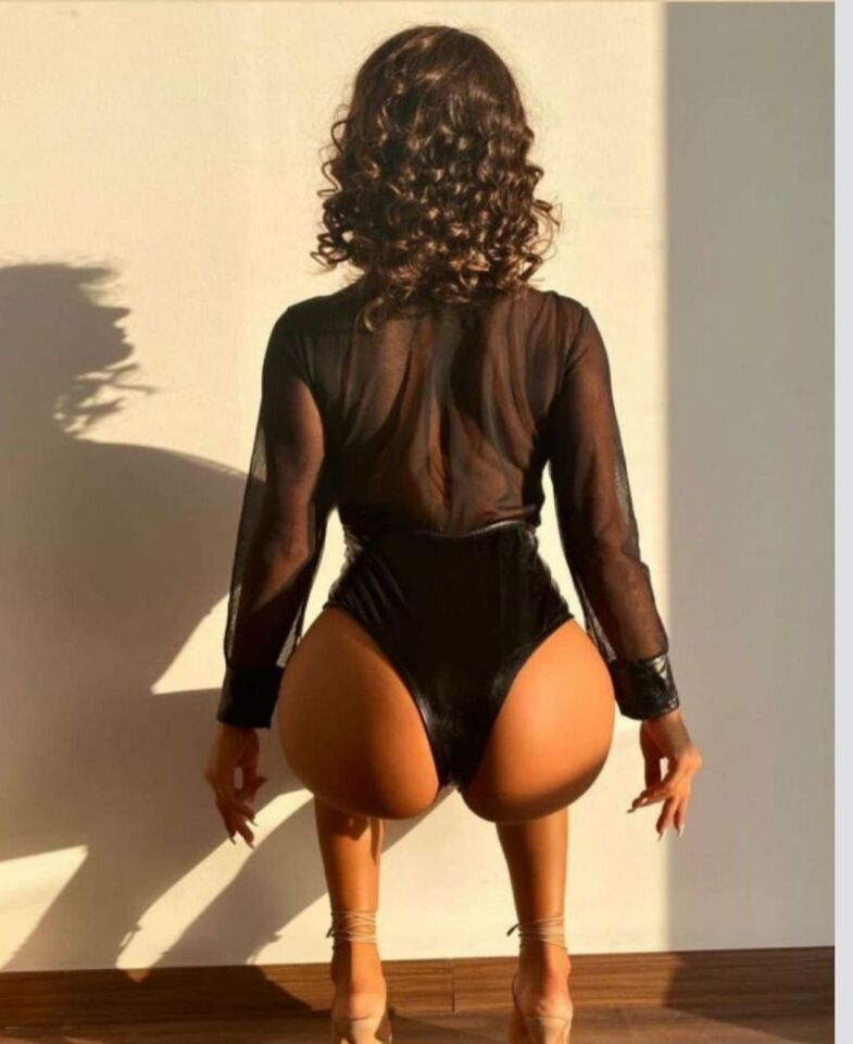 Kadın Lateks Deri Parlak Kumaş Detaylı Fermuarlı Tül Bodysuit - 3248 S/M