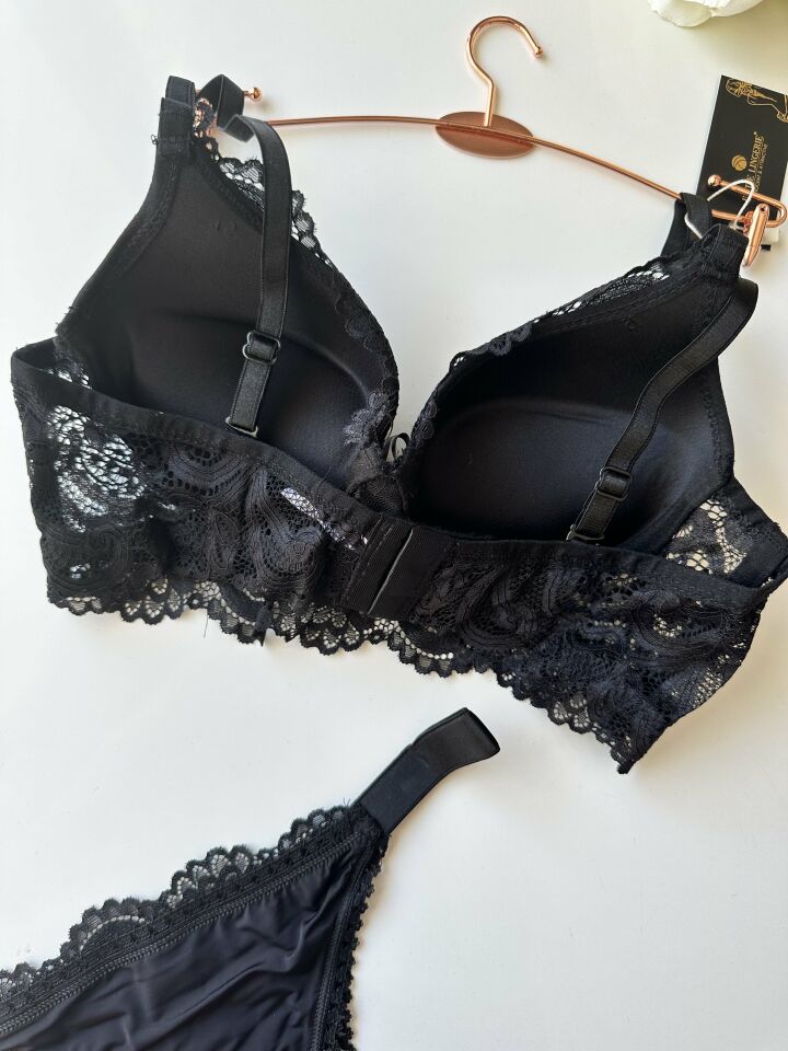 Serpme Parlak Taş Detaylı Yumuşak Dantel Push-up Sütyen Takım Siyah - 75B