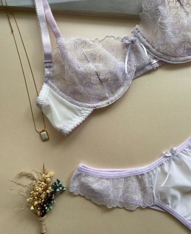 Loi Lila Çiçek Desenli Transparan Seksi Sütyen Takım 75