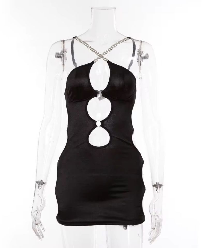 Lily Bianca Siyah Zincir Askılı Yanları Dekolteli Halkalı Önü Cut-Out Detaylı Babydoll- 172 Siyah - L/XL