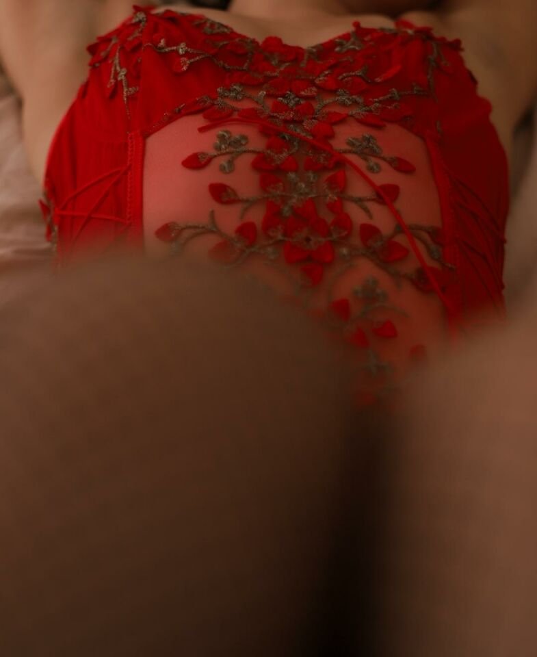 Blair Çiçekli Transparan  Nakışlı Yandan Bağlamalı Seksi Bodysuit/Babydoll Kırmızı - S