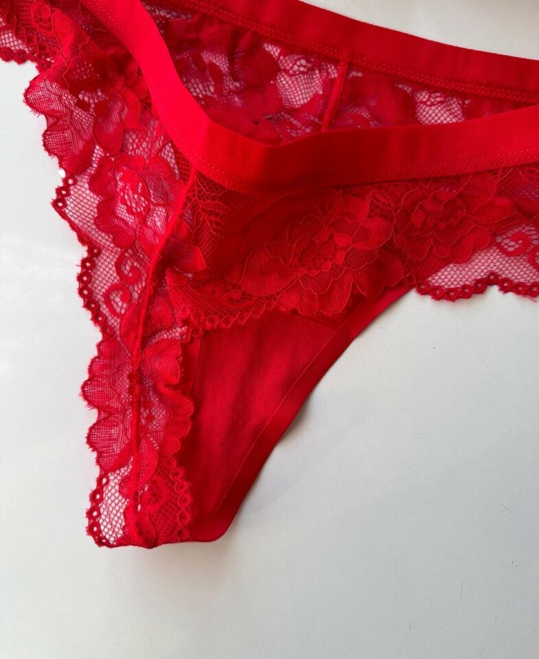 Orijinal Lazer Kesim Üstün Kalite Spandex Invisible Dikişsiz Dantelli Tanga - 2801 Kırmızı - M