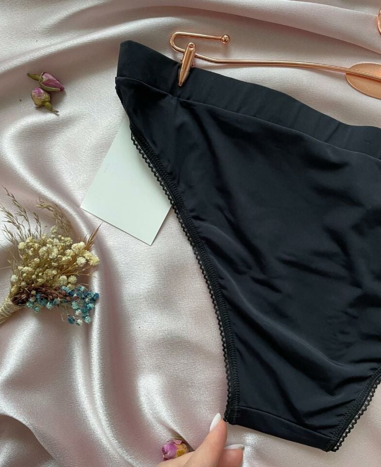 Kadın Rahat Kumaş Önü V Detaylı Günlük Kullanım Mikro Saten Slip- Natalia Siyah - XL