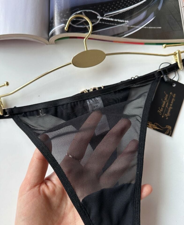 Valerie Siyah Arkası 'LOVE' Yazılı Ağı Pamuklu Fantezi Tül Tanga - Limited Siyah - L/XL