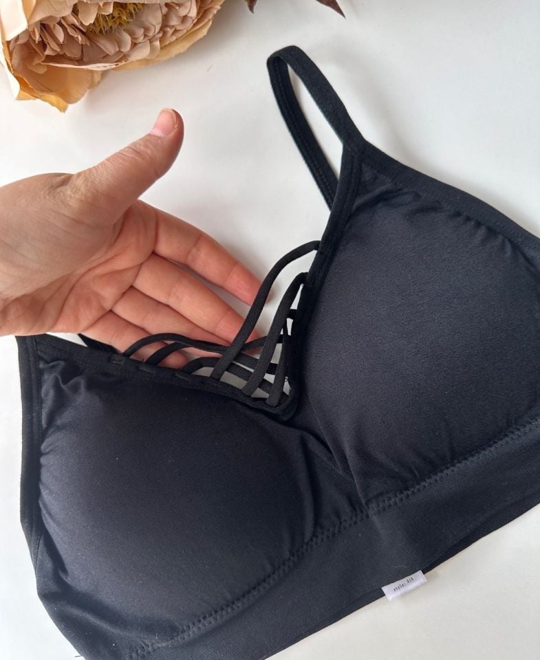 Günlük Kullanım Önü Bağlama Detaylı Padli Yumuşak Bralet Siyah - Tek Ebat