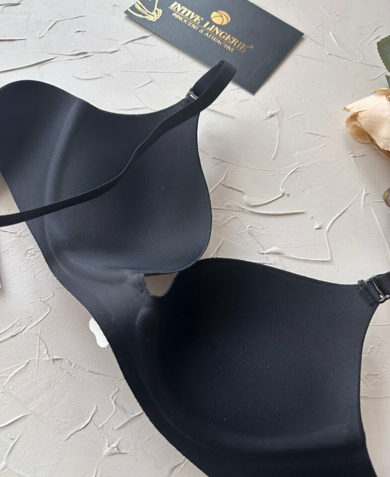 Intive Lazer Kesim Dikişsiz Hafif Destekli İz Yapmaz Balenli İnce Askılı Sütyen Siyah - 85B