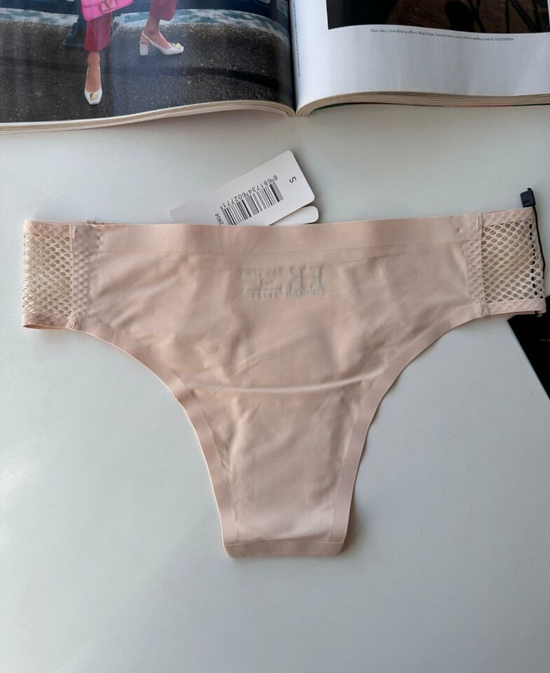 Orijinal Lazer Kesim Üstün Kalite Spandex Invisible Dikişsiz Dantelli Slip- 2804 Pudra  - M