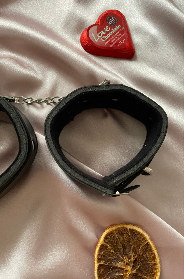 Kadın Fantezi Kelepçe Zincirli Aksesuar