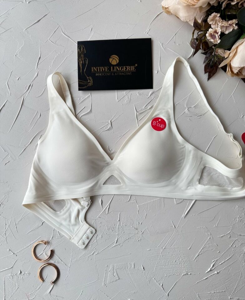 Eleanor Önü ve Yanı Dantel Detaylı Dikişsiz Lazer Kesim İnce Askılı V Yaka Hafif Destekli Sütyen Ekru - 85B