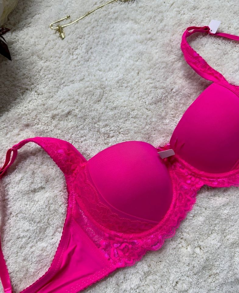 FK Lingerie Dantelli Push-up Balenli İthal Kaliteli Sütyen (Fırsat Ürünü)- 189 Fuşya - 75B
