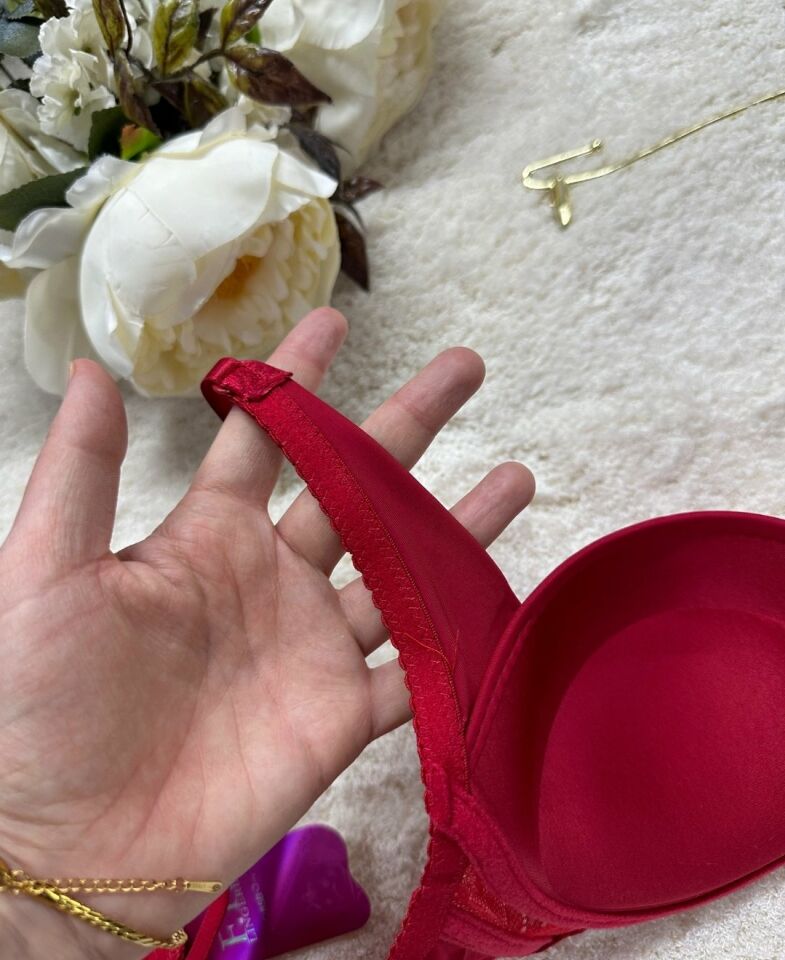 FK Lingerie Dantelli Push-up Balenli İthal Kaliteli Sütyen (Fırsat Ürünü)- 189 Kırmızı - 75B