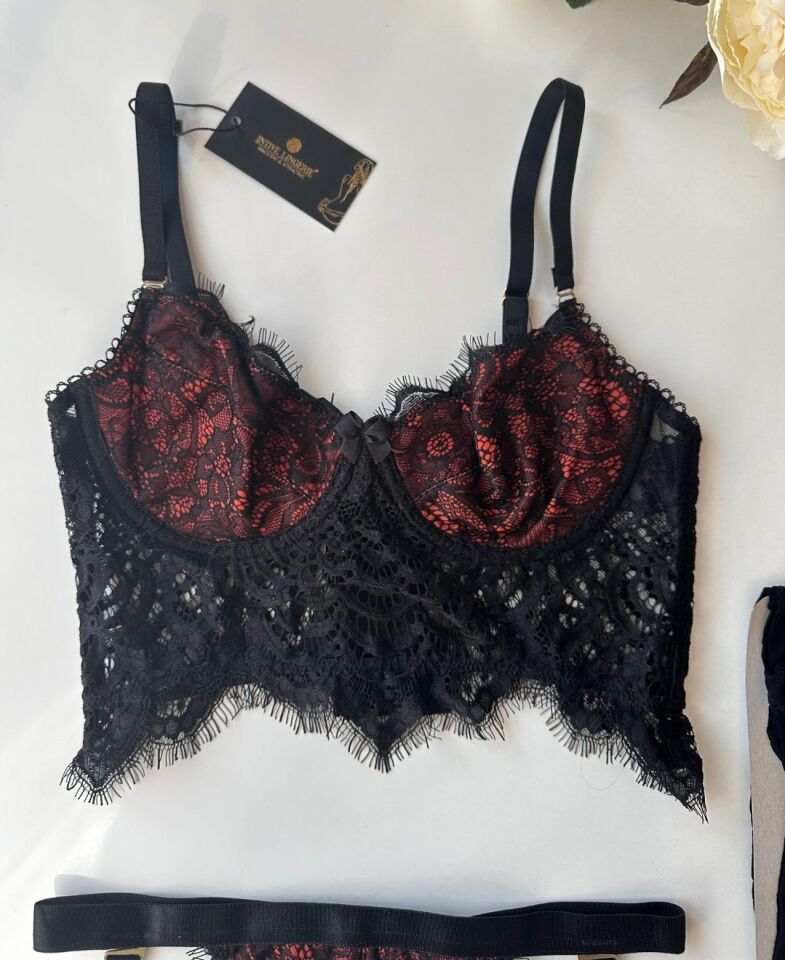Sakallı Dantelden Balenli Sütyen Jartiyerli String Çoraplı Takım - 10100 Siyah - XL