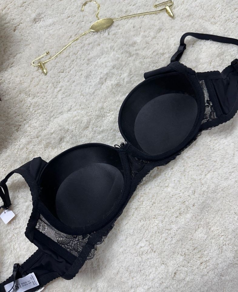 FK Lingerie Dantelli Push-up Balenli İthal Kaliteli Sütyen (Fırsat Ürünü)- 189 Siyah - 75B