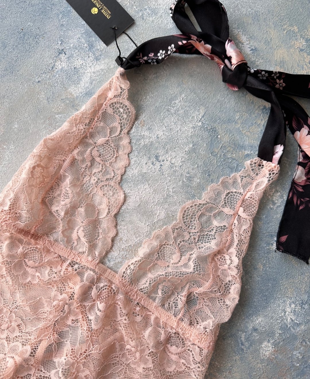 Kadın Saten Pudra Boyundan Bağlamalı Bralet Çiçekli Mini Şort Takım -3524 Pudra  - S
