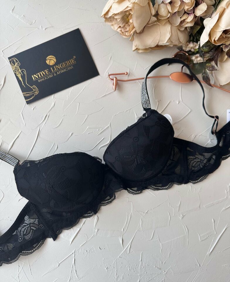Jasmine Askıları Parlak Taşlı Hafif Destekli Dantelli Soft Cup İthal Sütyen (B-C Cup) Siyah - 80