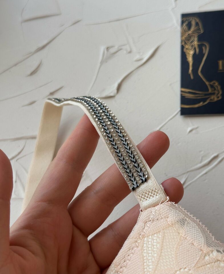 Jasmine Askıları Parlak Taşlı Hafif Destekli Dantelli Soft Cup İthal Sütyen (B-C Cup) Somon - 75