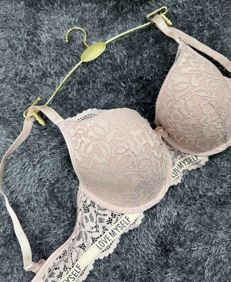 -Love myself- Yazılı Balenli Dantelli Desteksiz B-C Cup Uyumlu Sütyen (Gri,Siyah,Pudra) Pudra  - 75