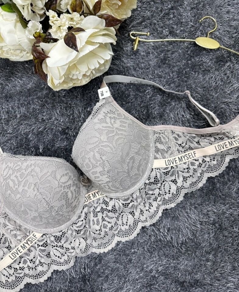 -Love myself- Yazılı Balenli Sakallı Dantel Hafif Destekli B-C Cup Uyumlu Sütyen Gri - 90B