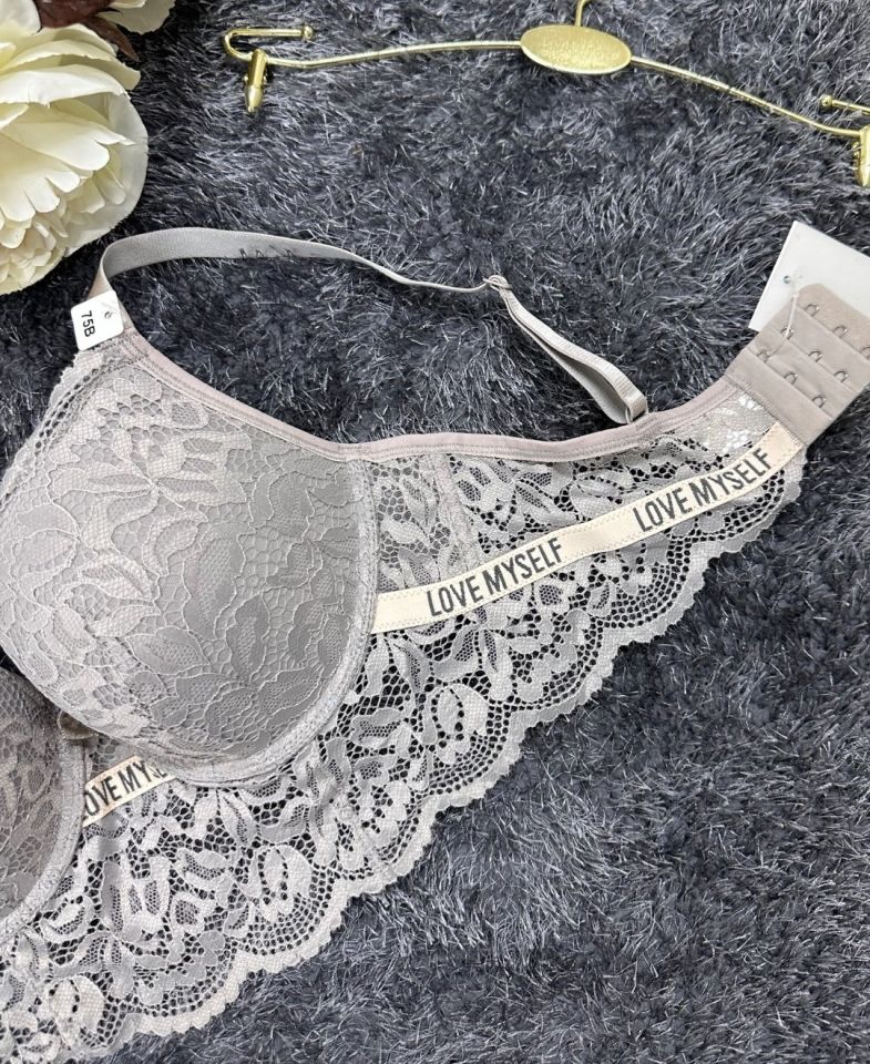 -Love myself- Yazılı Balenli Sakallı Dantel Hafif Destekli B-C Cup Uyumlu Sütyen Gri - 90B