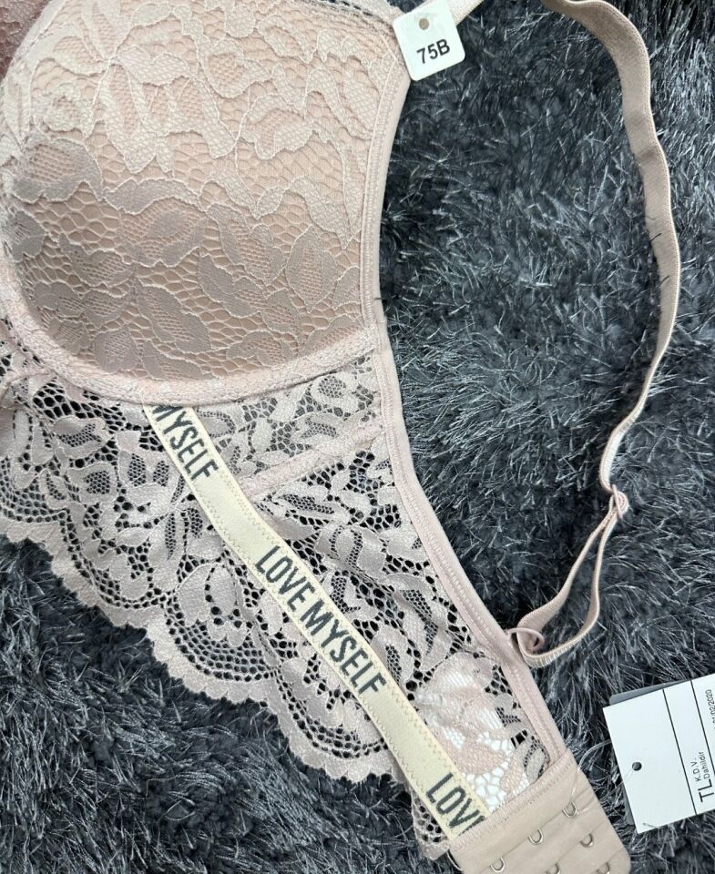 -Love myself- Yazılı Balenli Sakallı Dantel Hafif Destekli B-C Cup Uyumlu Sütyen Pudra  - 80B