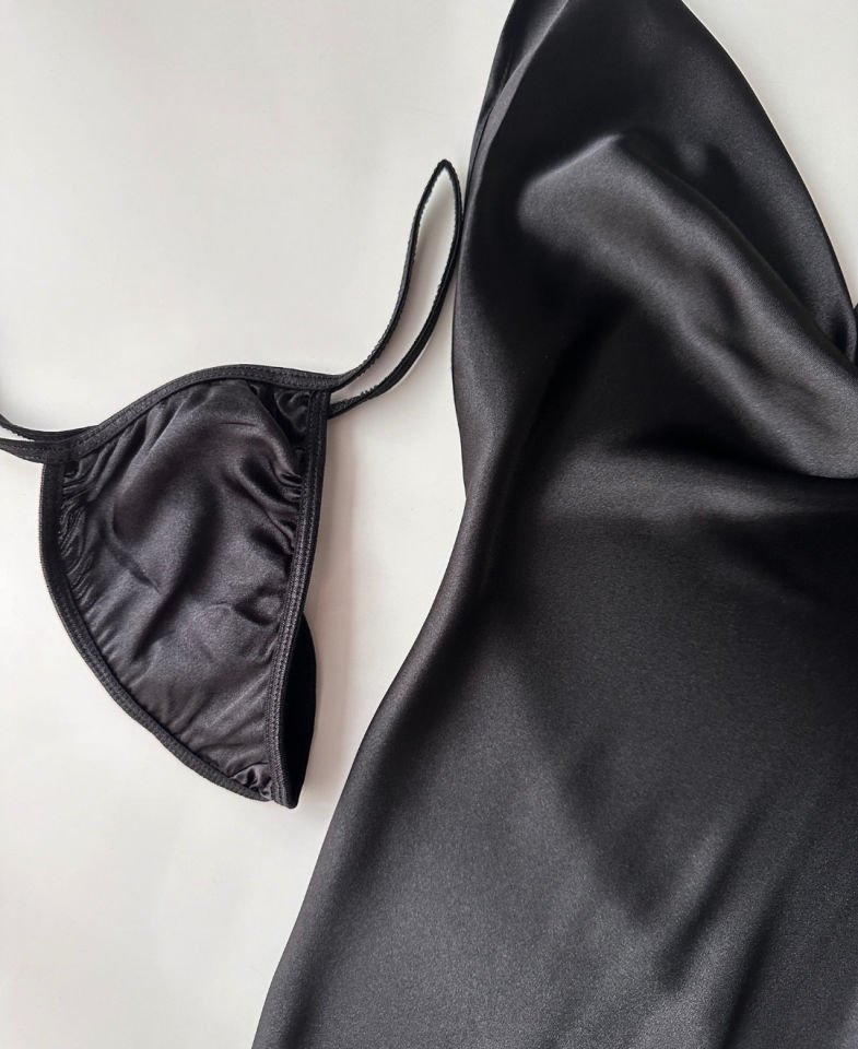 Siyah Derin Dekolte Degaje Yaka Yanı Aksesuar Detaylı Mini Gecelik/Babydoll- 3023 Siyah - L/XL