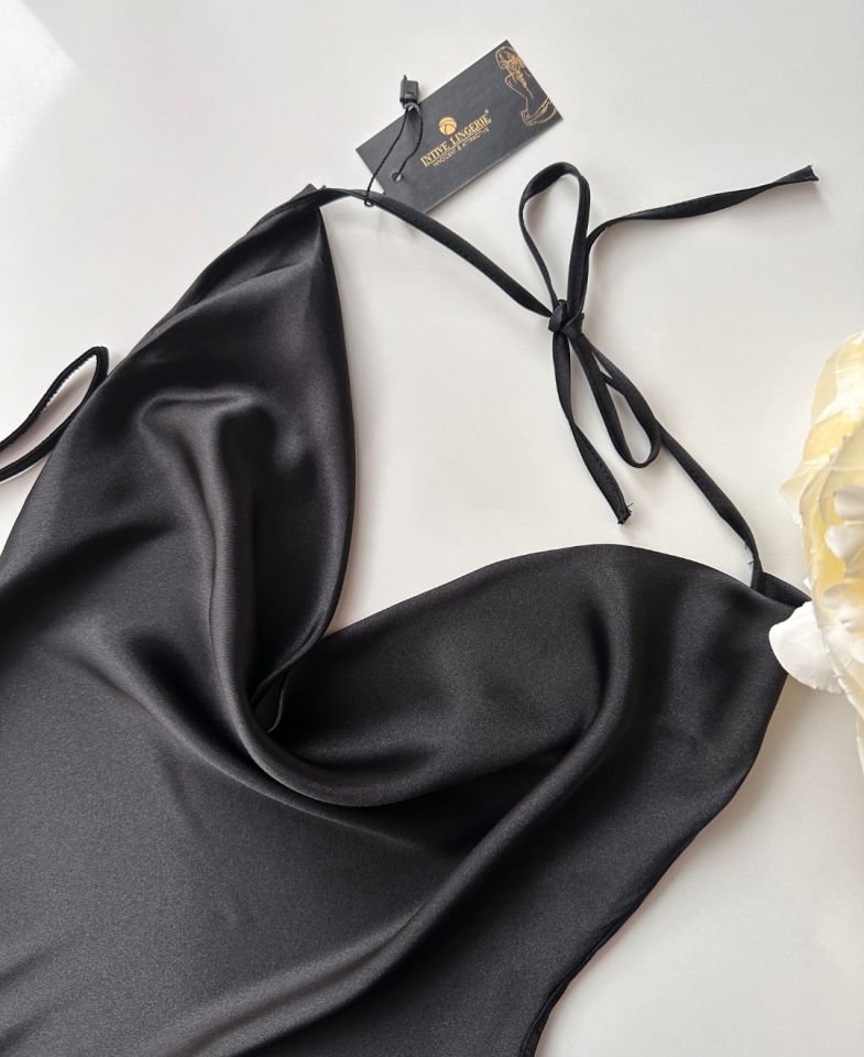 Siyah Derin Dekolte Degaje Yaka Yanı Aksesuar Detaylı Mini Gecelik/Babydoll- 3023 Siyah - L/XL