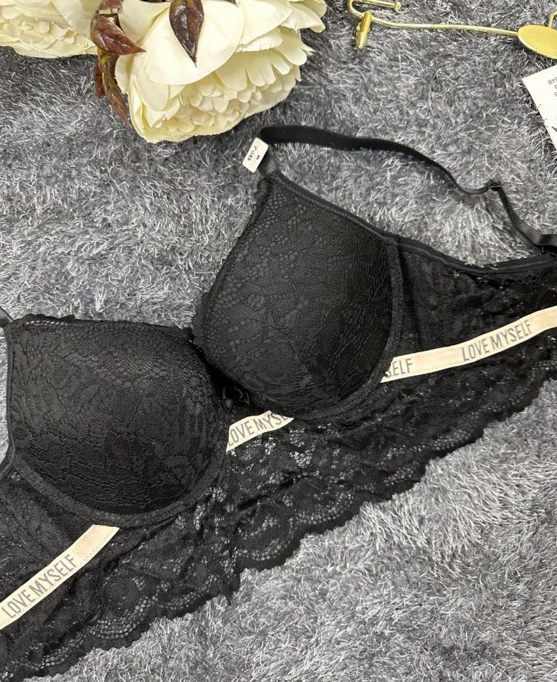 -Love myself- Yazılı Balenli Sakallı Dantel Hafif Destekli B-C Cup Uyumlu Sütyen Siyah - 80B