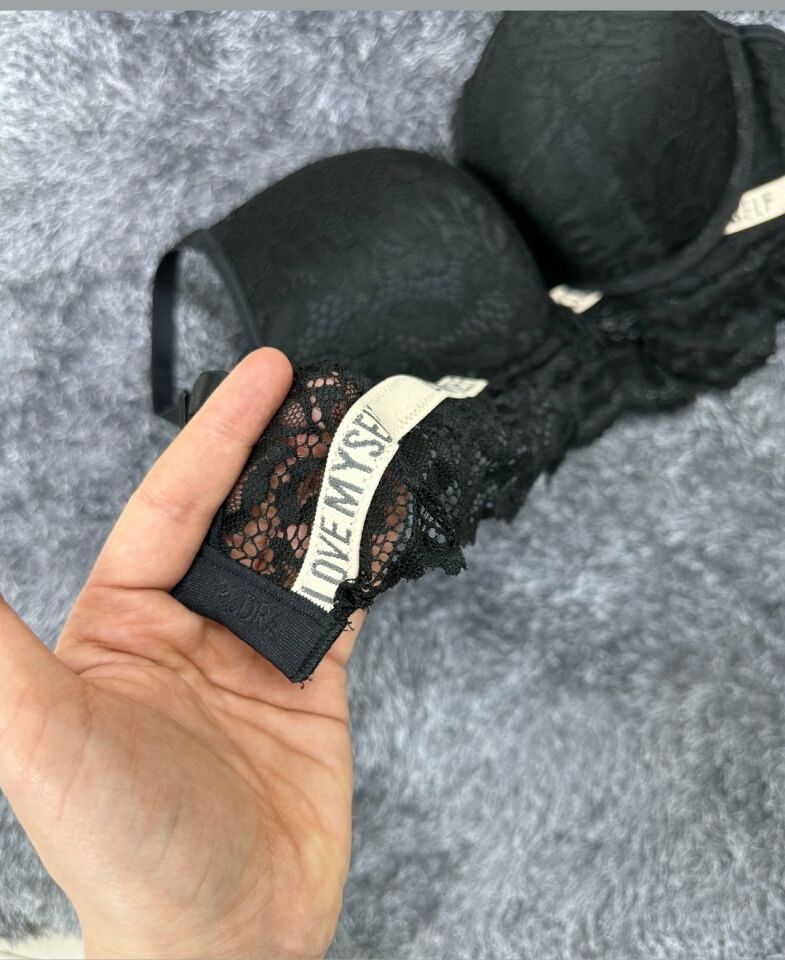 -Love myself- Yazılı Balenli Sakallı Dantel Hafif Destekli B-C Cup Uyumlu Sütyen Siyah - 90B