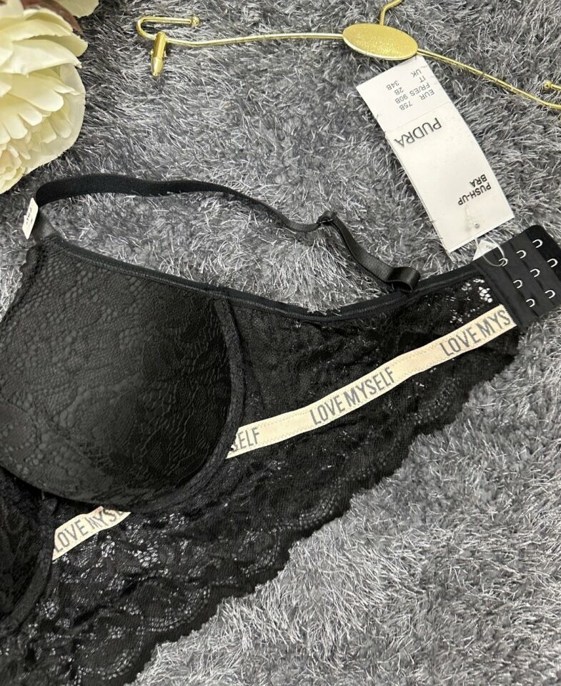 -Love myself- Yazılı Balenli Sakallı Dantel Hafif Destekli B-C Cup Uyumlu Sütyen Siyah - 90B