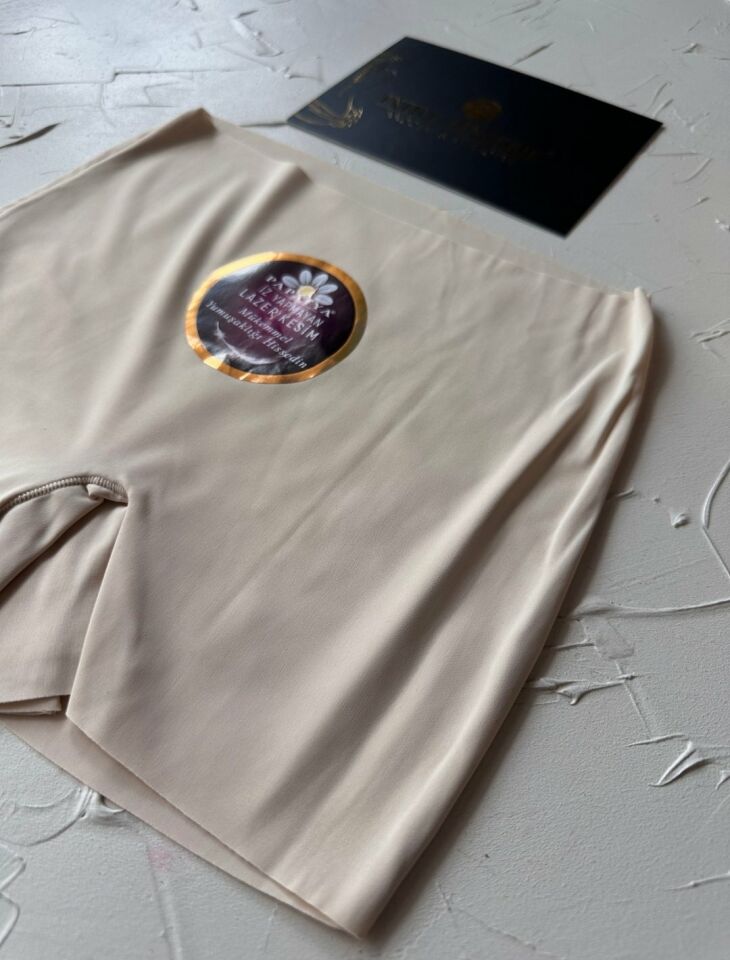 Lina Orta Bel Dikişsiz Ultra Rahat İz Yapmaz Kayan Kumaşlı Kadın Boxer Ten Rengi - XL