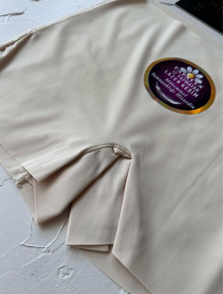 Lina Orta Bel Dikişsiz Ultra Rahat İz Yapmaz Kayan Kumaşlı Kadın Boxer Ten Rengi - XL
