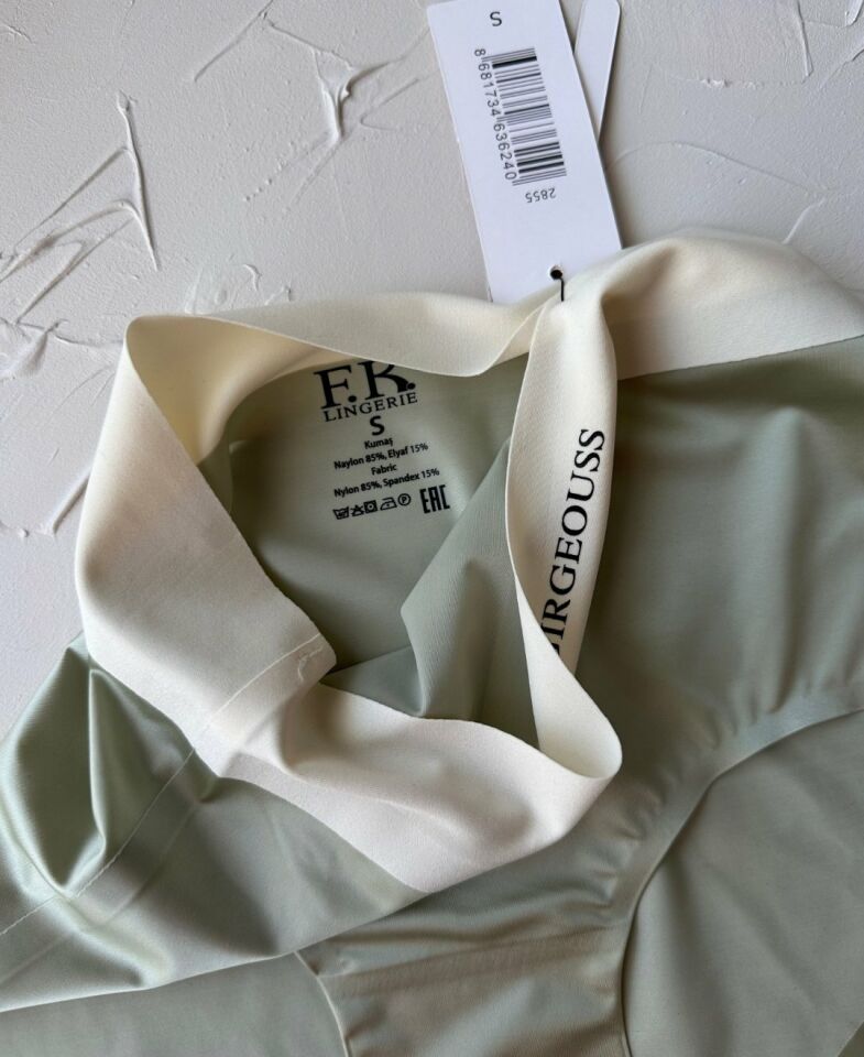 Alina Dikişsiz İz Yapmaz Yüksek Bel Üstün Kalite Beli Yazılı Hafif Slip Fıstık Yeşili - XL