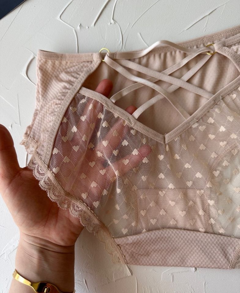 Pointy Love Kalpli Transparan Kumaş Arkası Dekolte Şeritli Yüksek Bel Slip Pudra  - L