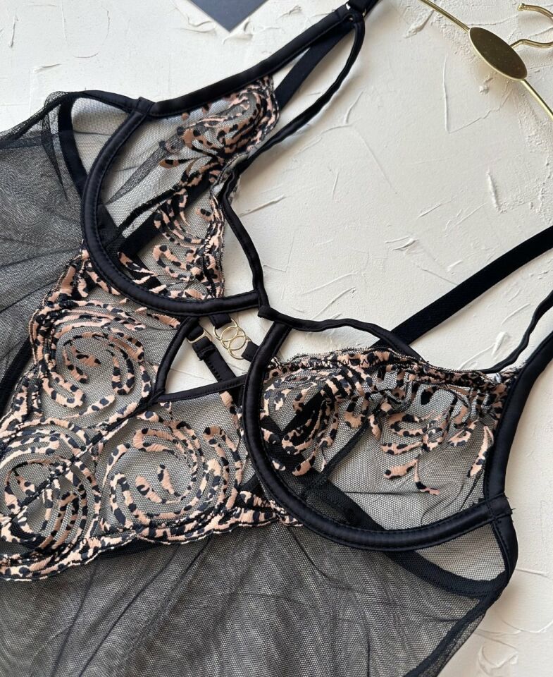Intive Siyah Transparan Tasarım Üstün Kalite Balenli Önü Leopar Desenli Tül Gecelik G-String Takım Siyah - L