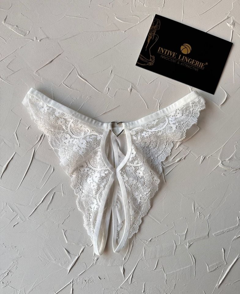 Lisa Dantelli Özel Bölgesi Açık Arkası Tül ve Açık Fantezi String (Limited) Beyaz - Tek Ebat
