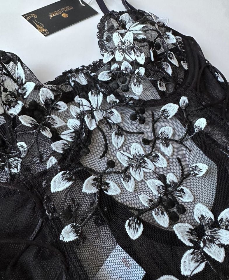 Blair Premium Siyah Beyaz Çiçekli Pullu Çıtçıtlı Balenli Büstiyer
