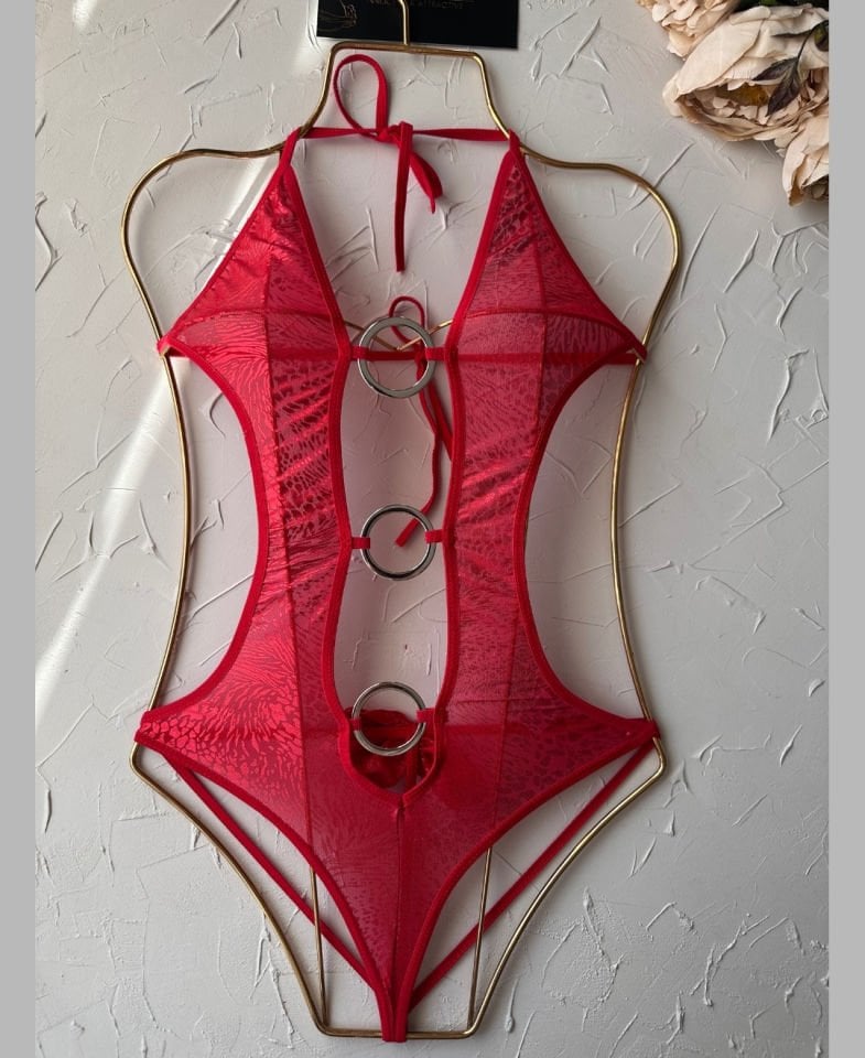 Intive Kırmızı Derin Dekolteli Önü Halka Aksesuarlı Çekici Bodysuit Kırmızı - L