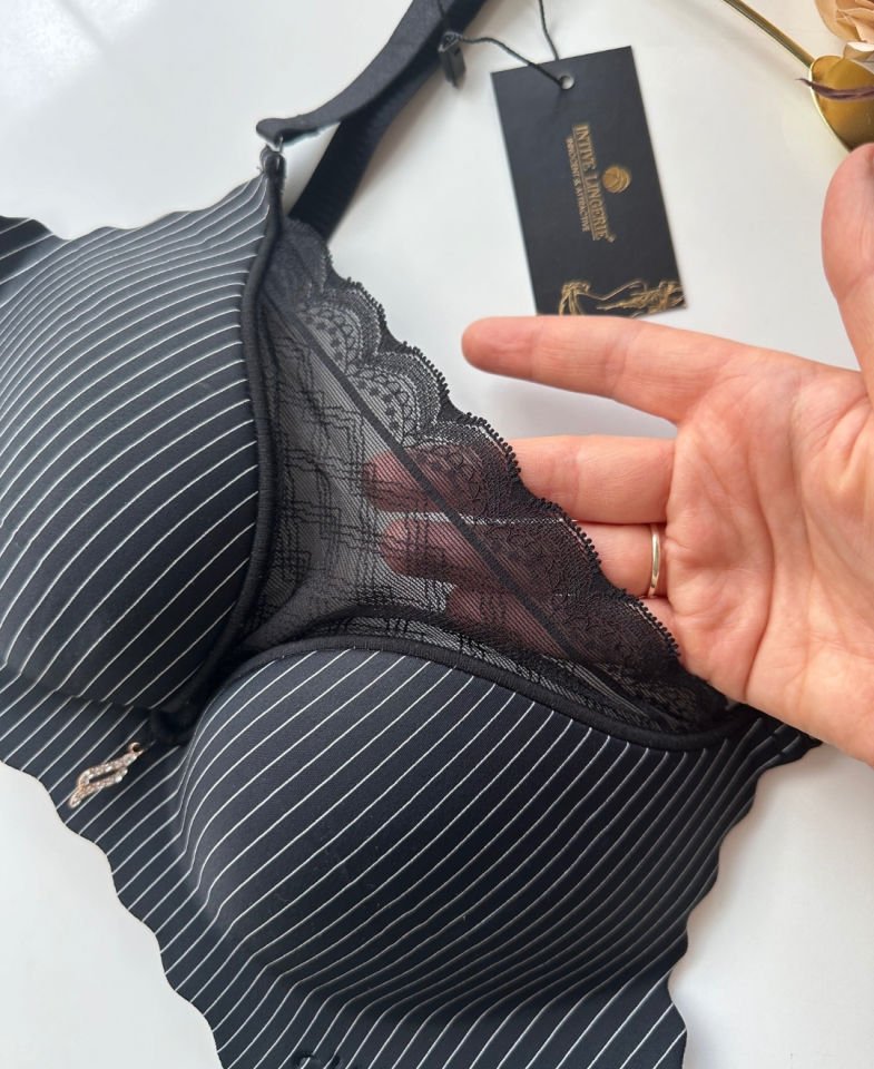 İthal Çizgili Önü Dantelli Lazer Kesim Soft Push Up Balensiz Sütyen - 1202 Siyah - 80B