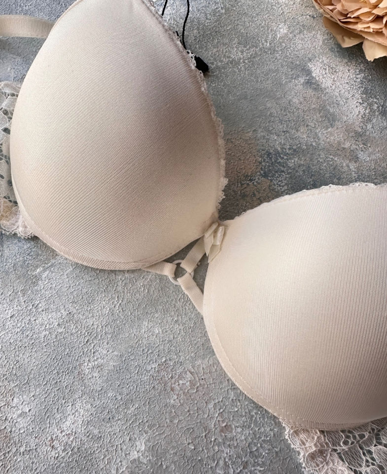 Günlük Kullanım Full Push-up Yanları Dantelli Önü Halka Detaylı Sütyen Beyaz - 90B